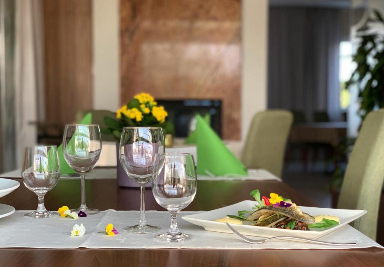 Hotel Ponteo - Activity Park Bratislava Luaran gambar