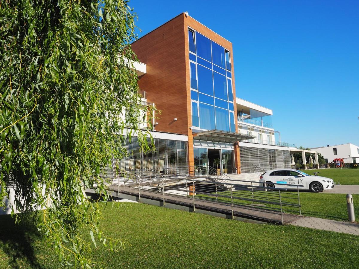Hotel Ponteo - Activity Park Bratislava Luaran gambar