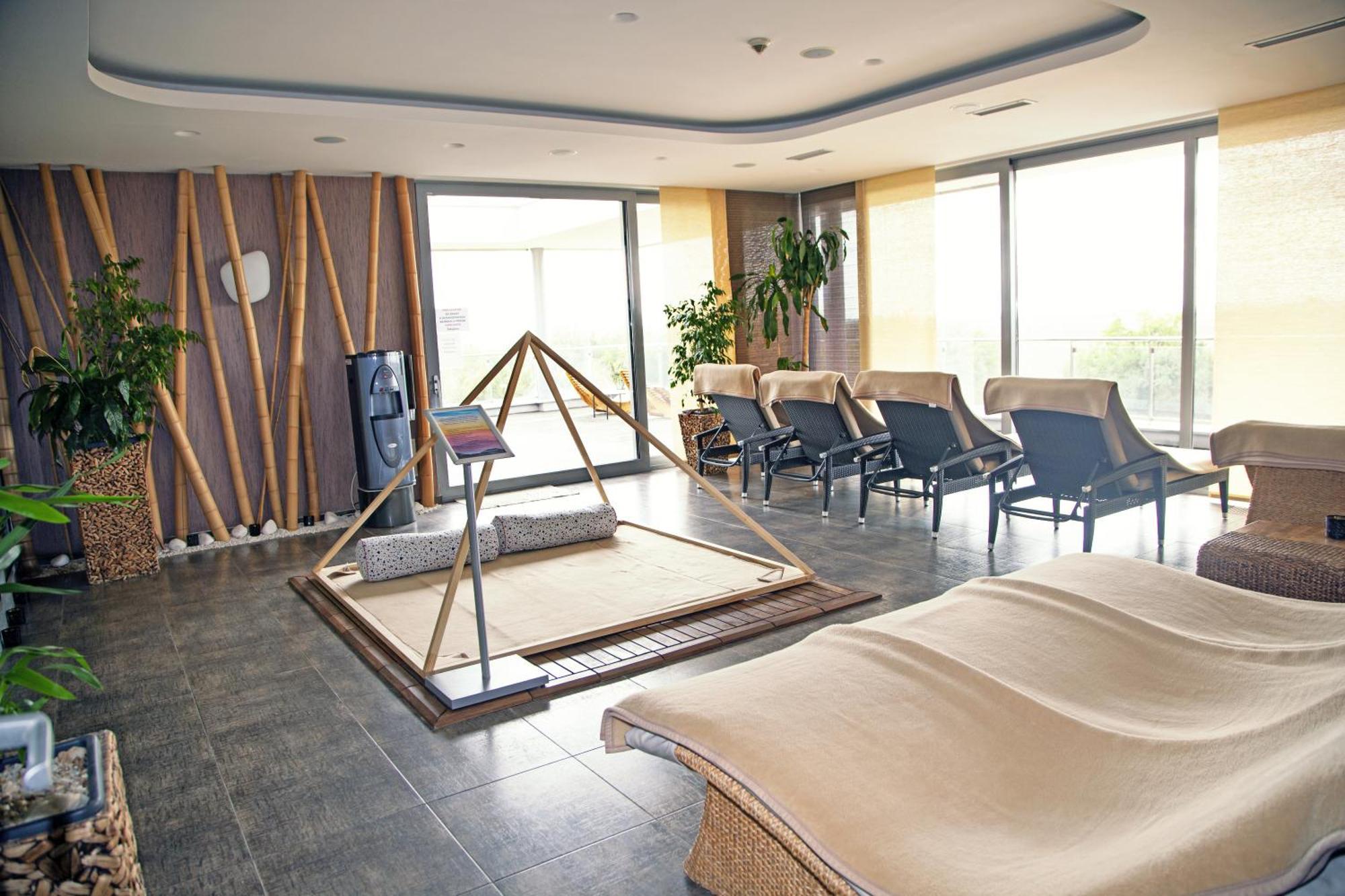 Hotel Ponteo - Activity Park Bratislava Luaran gambar